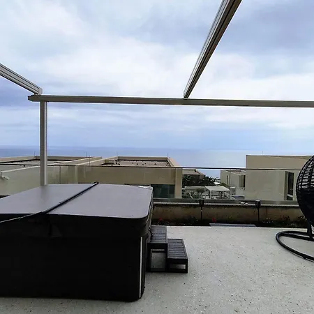 Villa Green Coast ,palase
